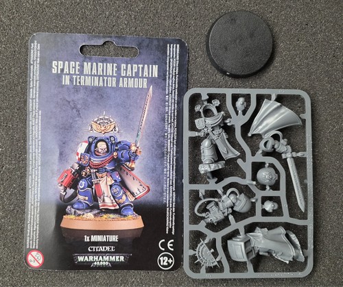 Space marine captain - , in